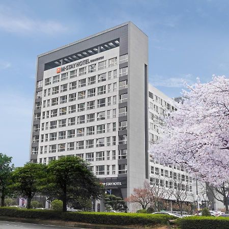 Grand City Hotel Changwon Bagian luar foto