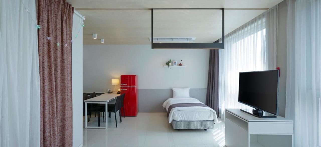 Grand City Hotel Changwon Bagian luar foto