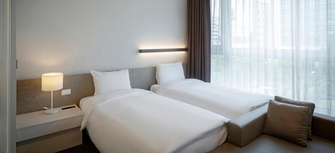 Grand City Hotel Changwon Bagian luar foto