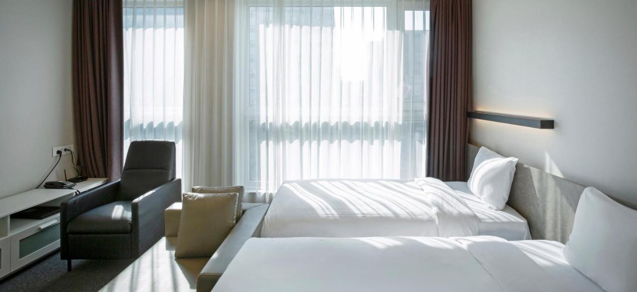 Grand City Hotel Changwon Bagian luar foto