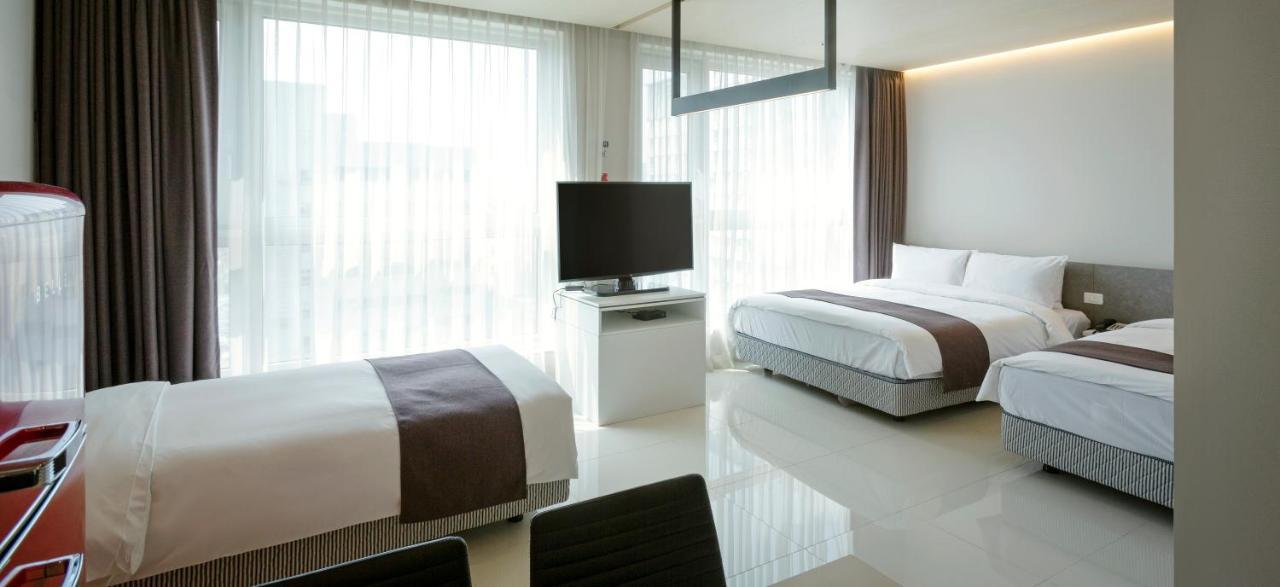 Grand City Hotel Changwon Bagian luar foto