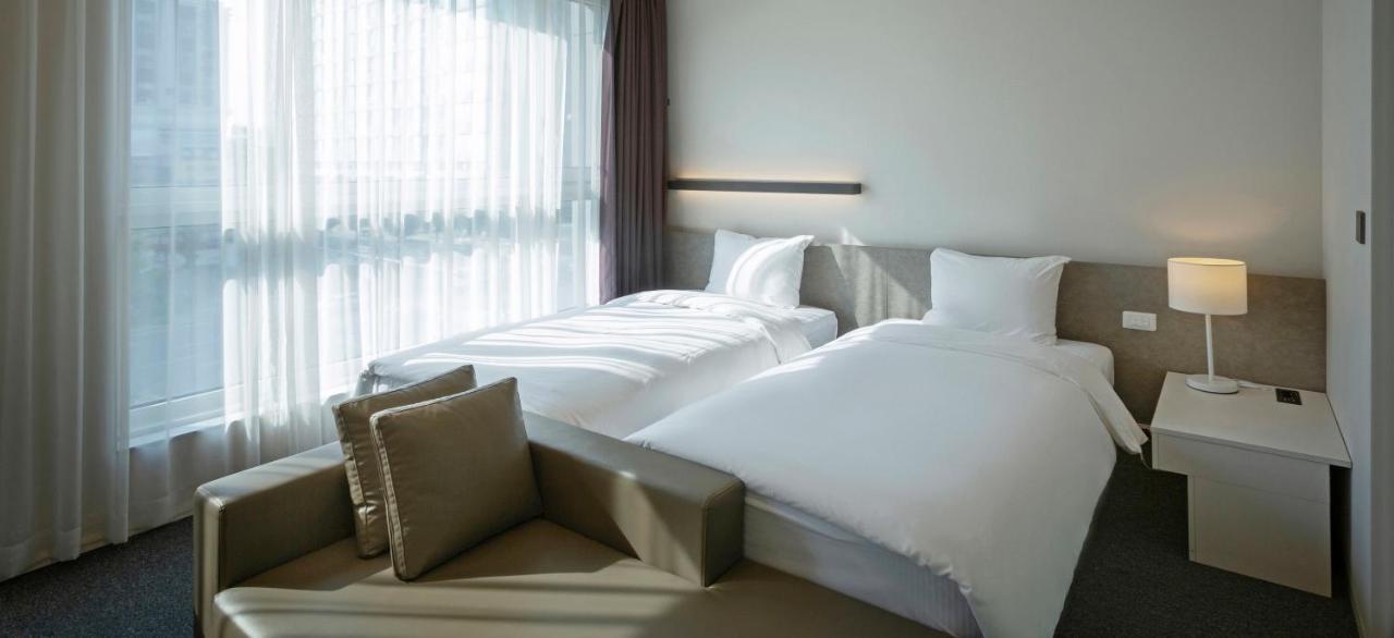 Grand City Hotel Changwon Bagian luar foto