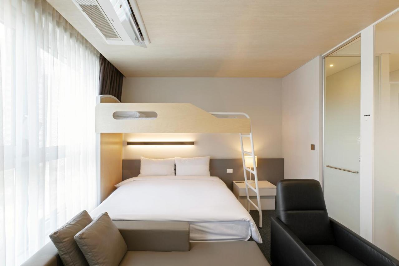 Grand City Hotel Changwon Bagian luar foto