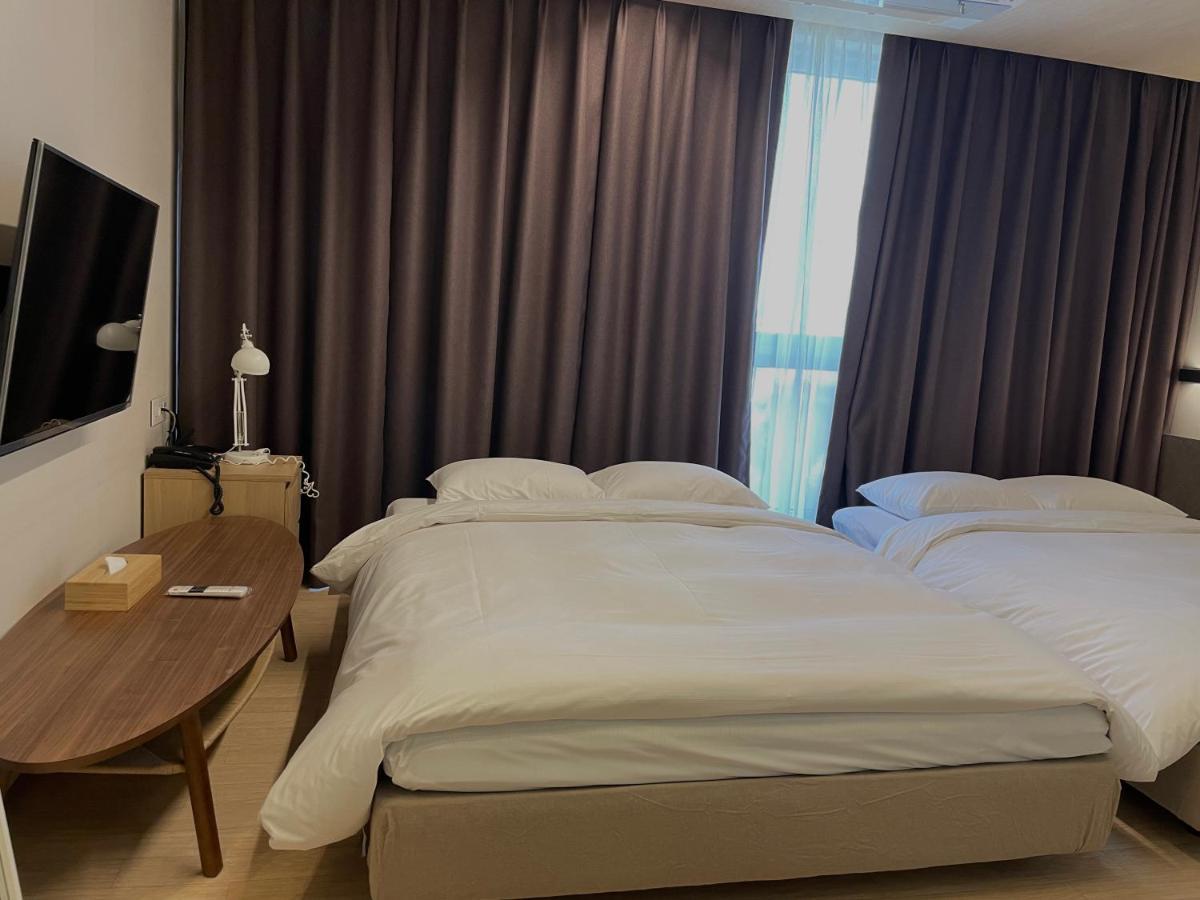 Grand City Hotel Changwon Bagian luar foto