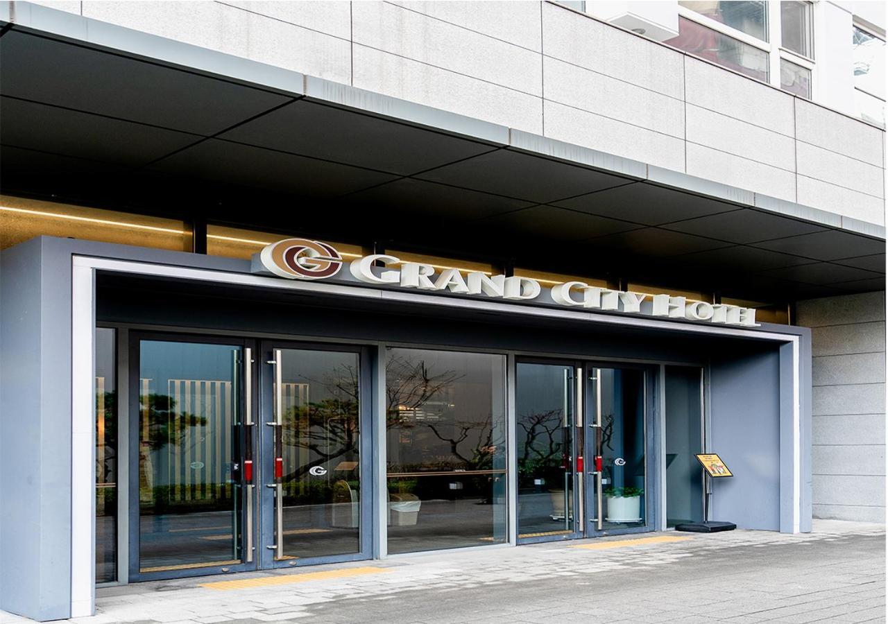 Grand City Hotel Changwon Bagian luar foto