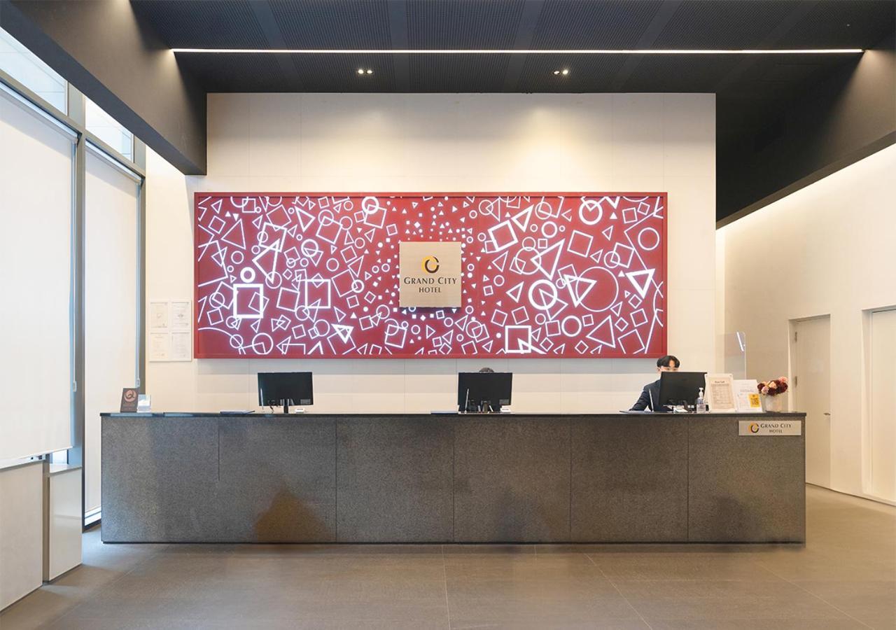 Grand City Hotel Changwon Bagian luar foto