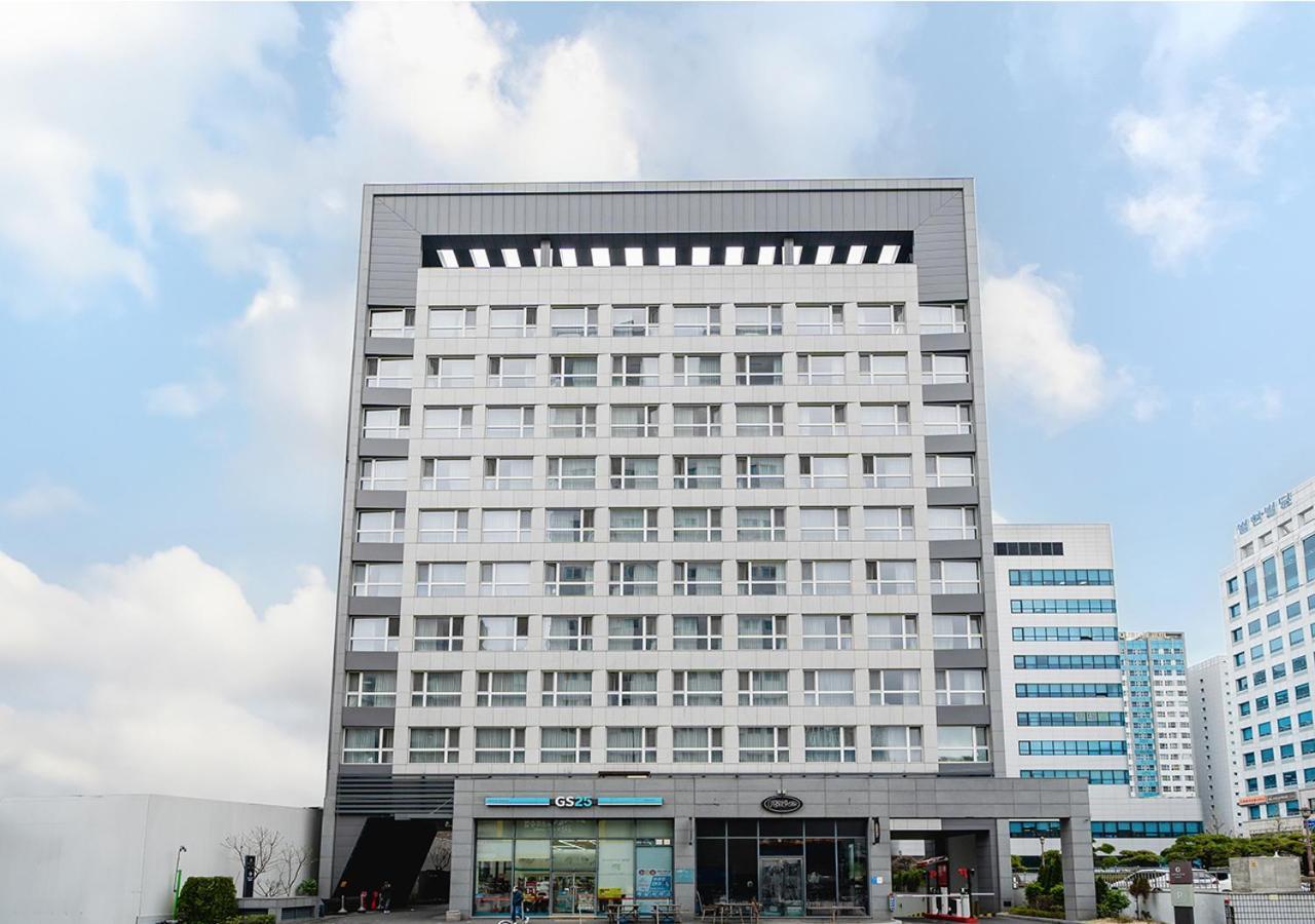 Grand City Hotel Changwon Bagian luar foto