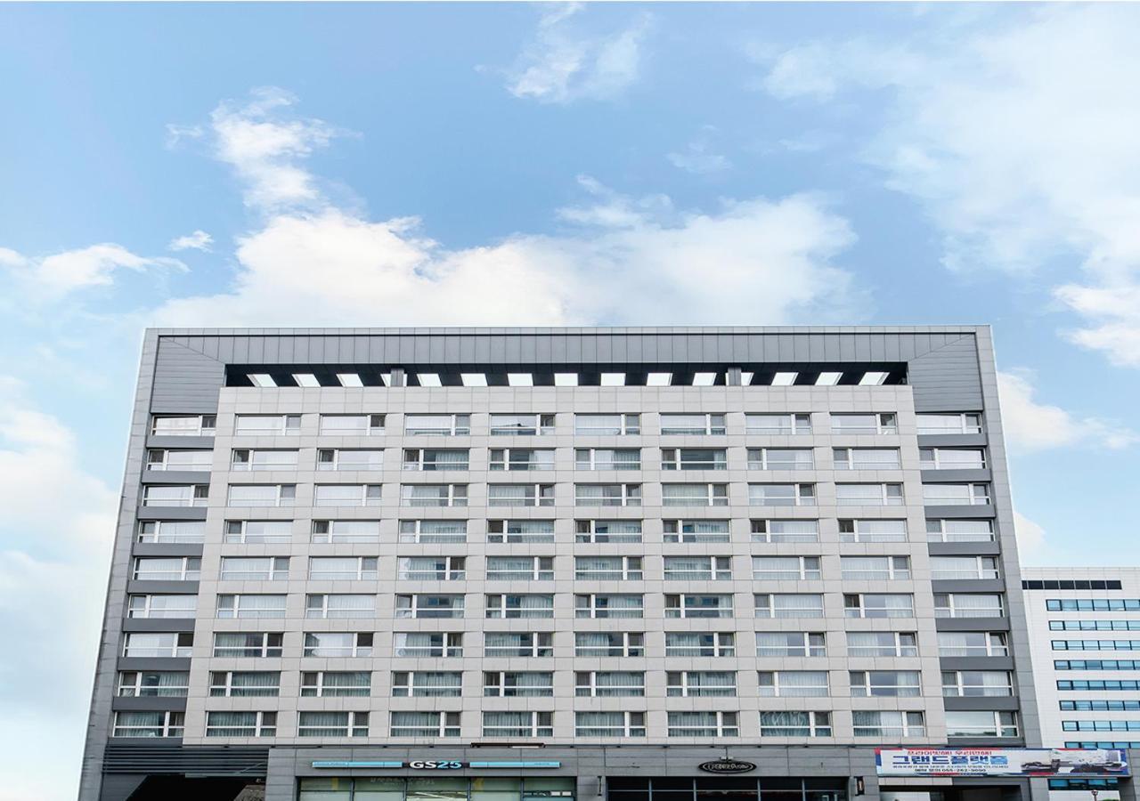 Grand City Hotel Changwon Bagian luar foto