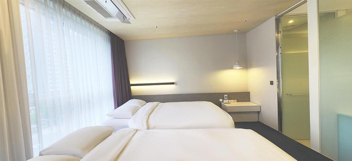 Grand City Hotel Changwon Bagian luar foto
