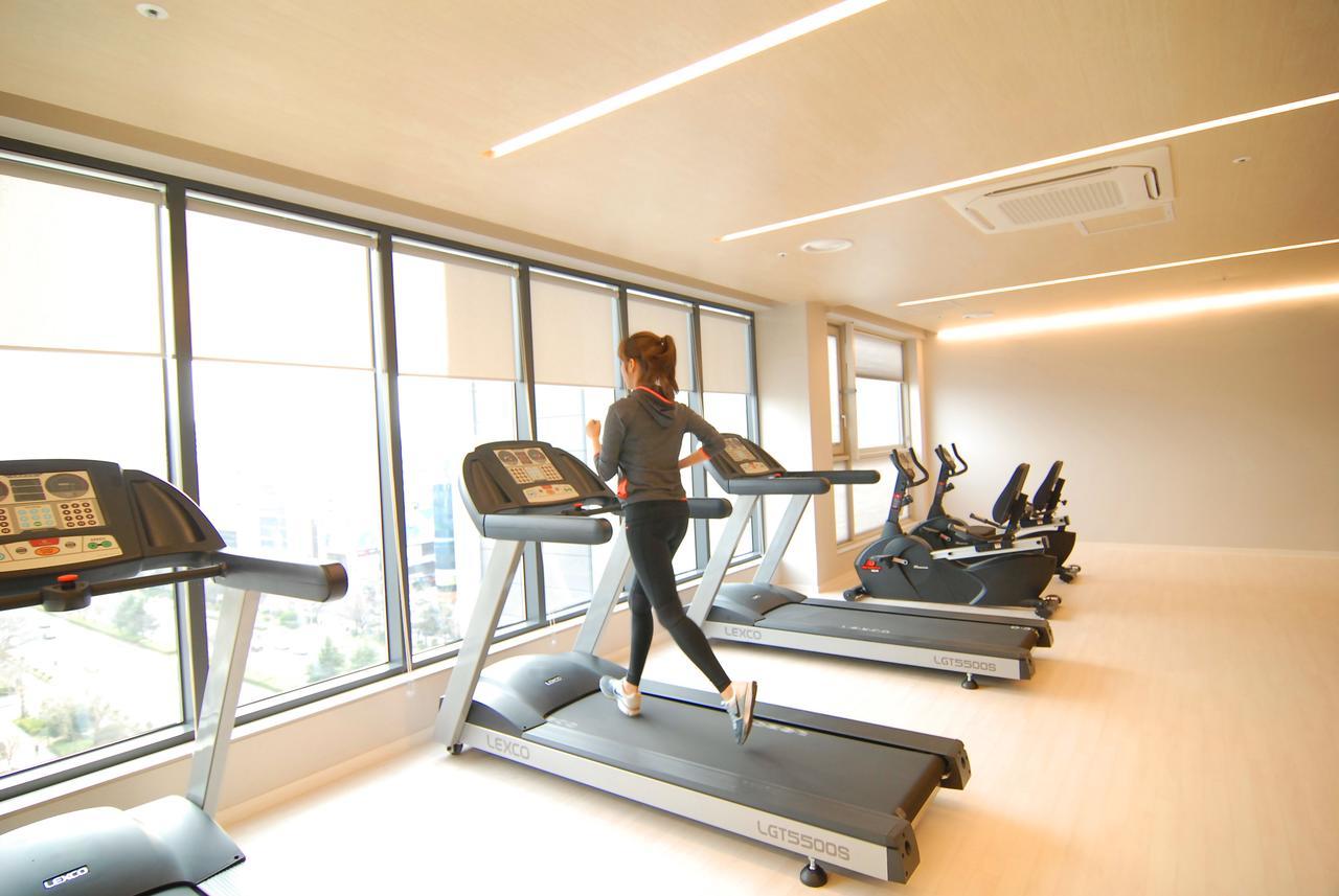 Grand City Hotel Changwon Bagian luar foto
