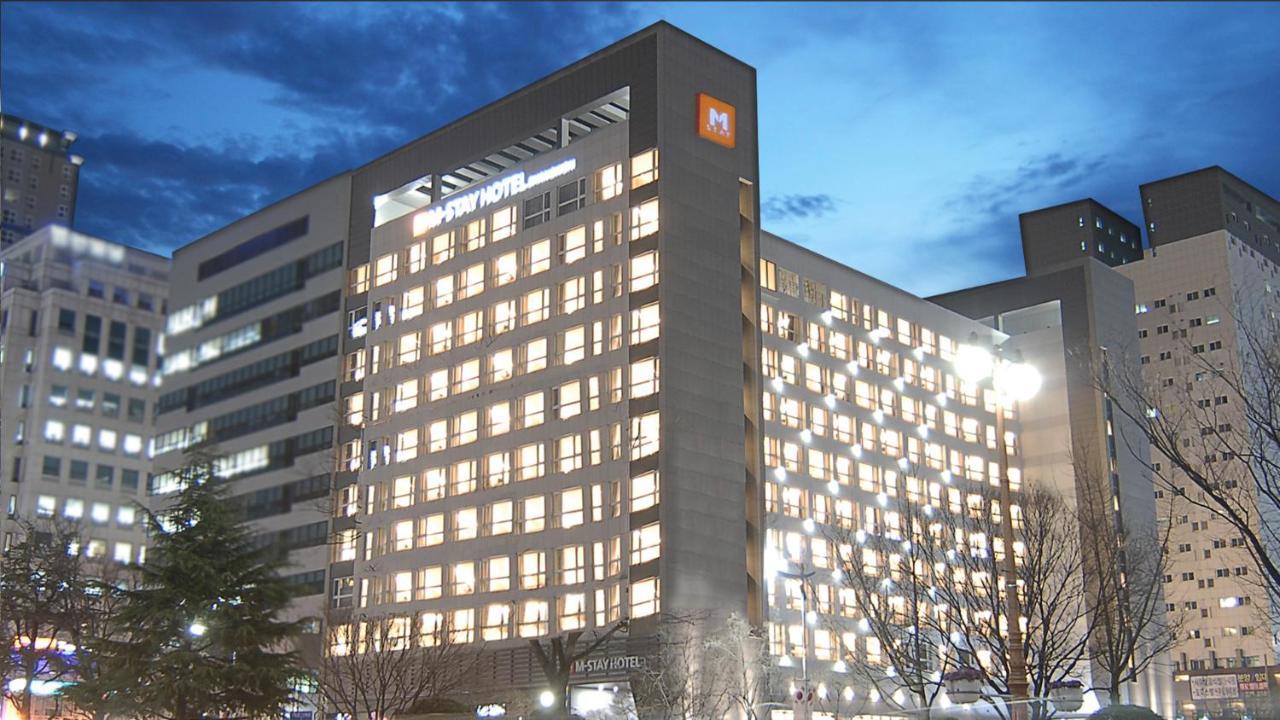 Grand City Hotel Changwon Bagian luar foto
