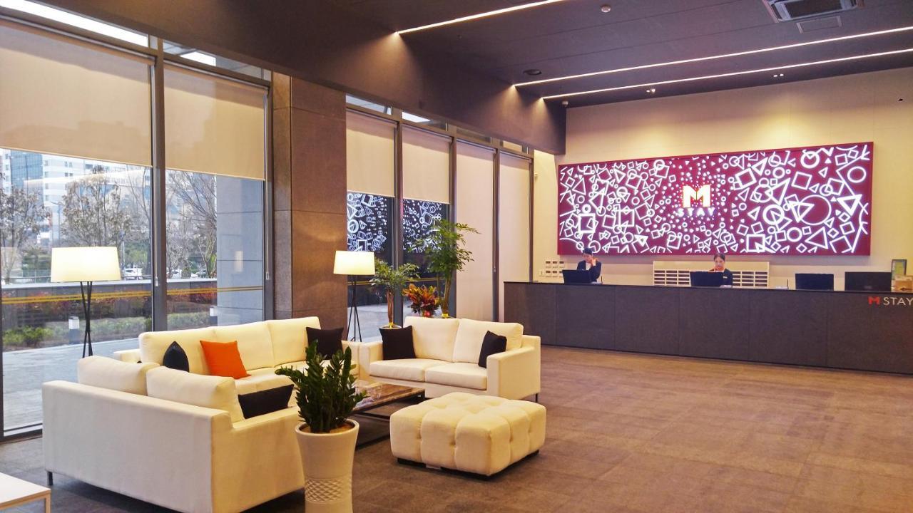 Grand City Hotel Changwon Bagian luar foto