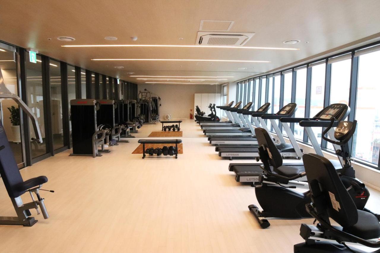 Grand City Hotel Changwon Bagian luar foto